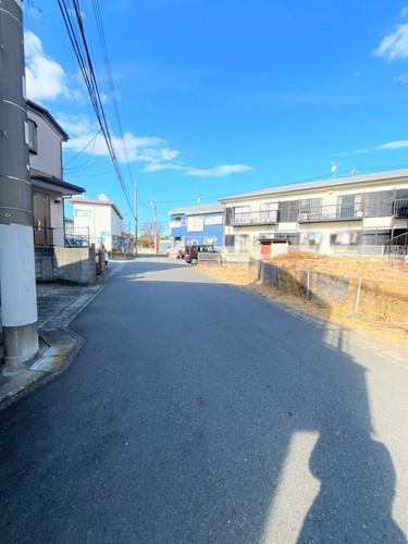 【現地前面道路2024年12月撮影】