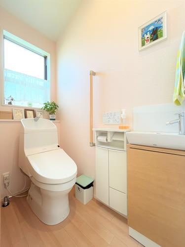 2Fトイレ（温水便座）