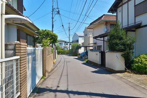 【現地前面道路2025年7月撮影】 【現地前面道路2025年7月撮影】