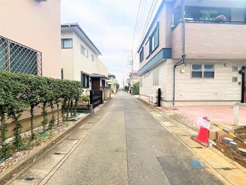 【現地前面道路2025年10月撮影】