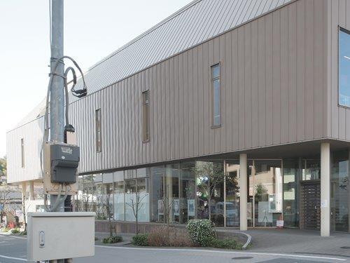 町田市立鶴川駅前図書館 1010m 町田市立鶴川駅前図書館 1010m