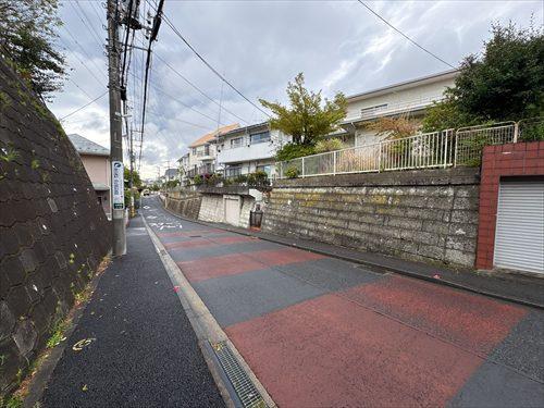 前面道路（撮影 2026.04）