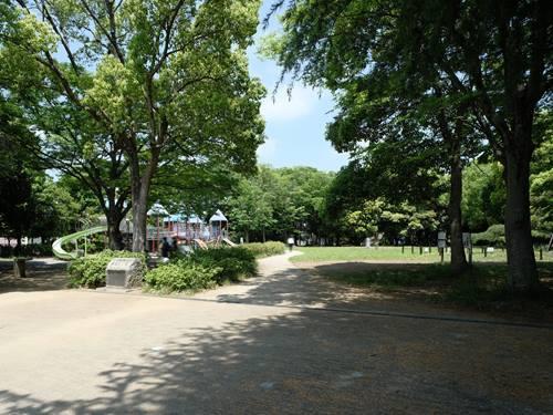 鶴亀松公園 570m