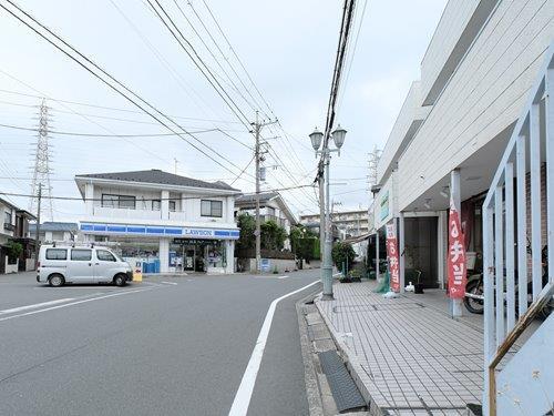 ローソン権太坂1丁目店 480m