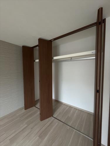 洋室　約8.5帖(収納)