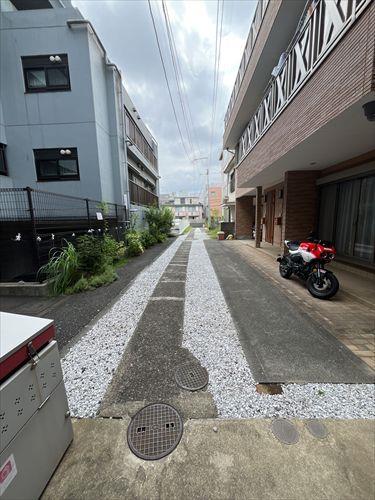 南西側前面道路