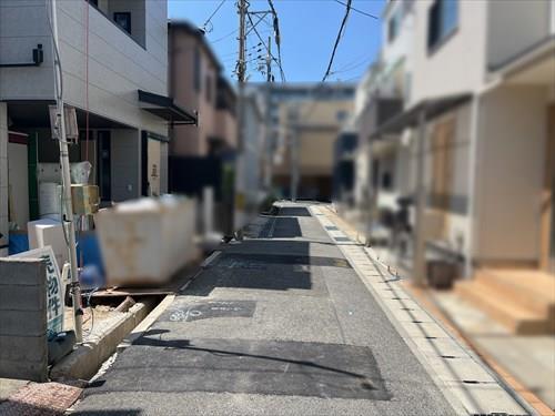 前面道路（2025年10月現在）