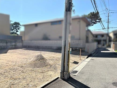 前面道路写真（2025年10月撮影）