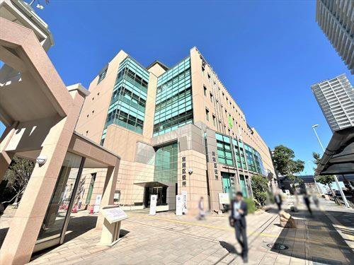 神戸市東灘区役所 770m