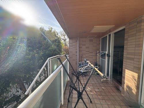 南東側バルコニー①