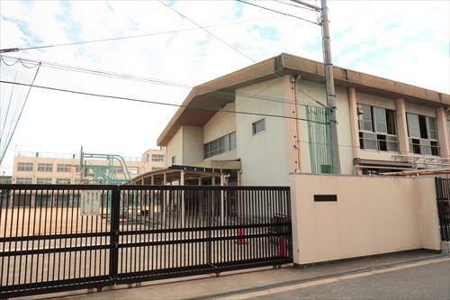 東住吉中学校(910m)