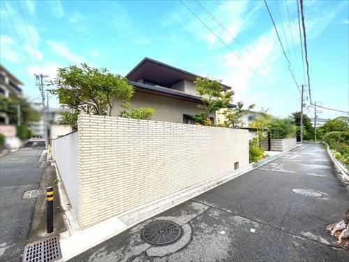 前面道路含む現地外観