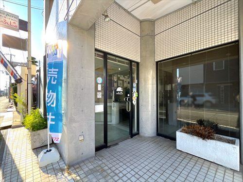 外観店舗入口