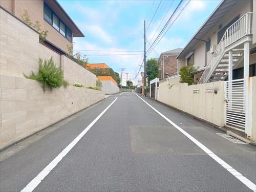 現地含む前面道路