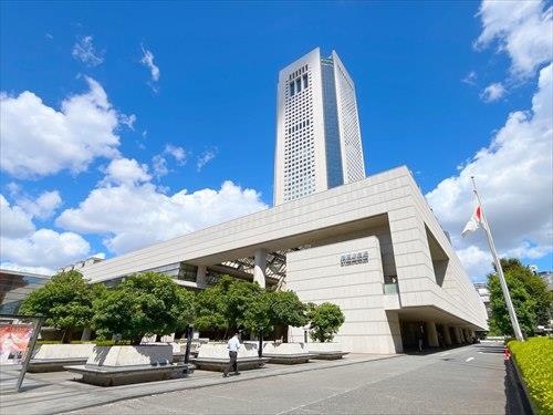 東京オペラシティタワーまで620m