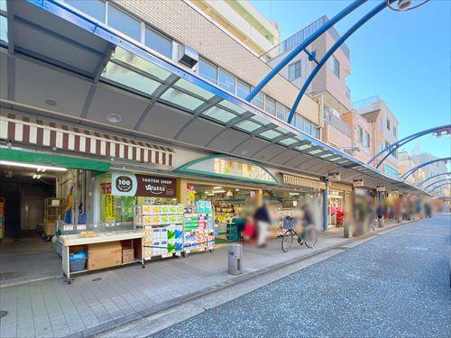 食選館マルヤマ藤棚店まで370m