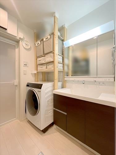 洗濯機置き場・洗面所