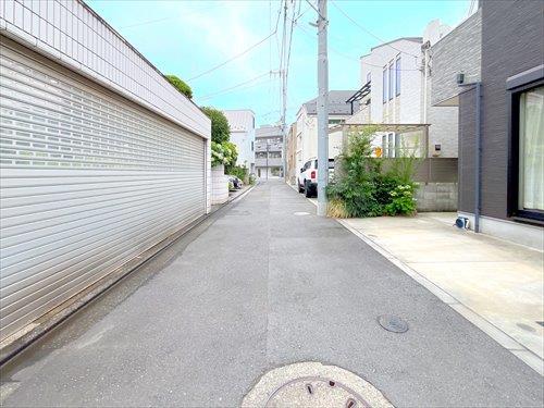 現地含む前面道路(2025年7月撮影)