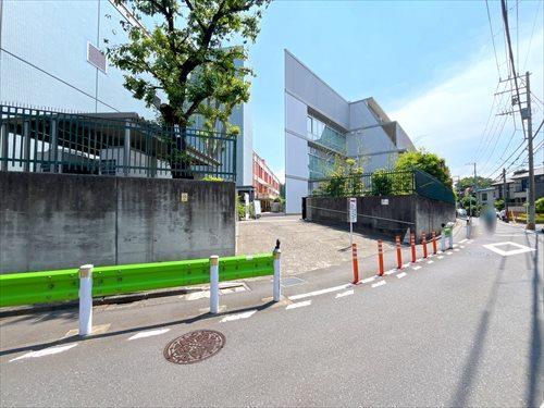 私立高千穂大学まで140m