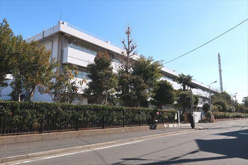 浦安市立入船中学校まで1310m