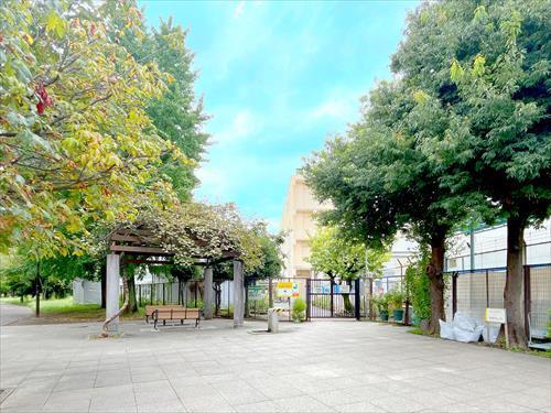 横浜市立太尾小学校まで670m