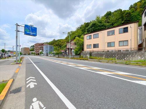 前面道路(2026年5月撮影)