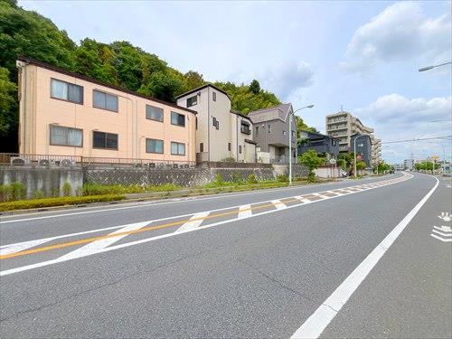 前面道路(2026年5月撮影)