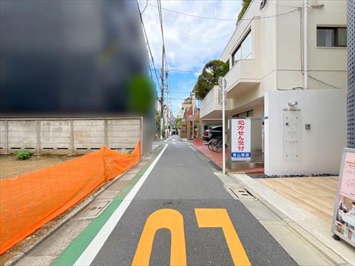 前面道路(2025年9月撮影)