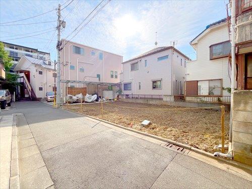 前面道路(2025年11月撮影)