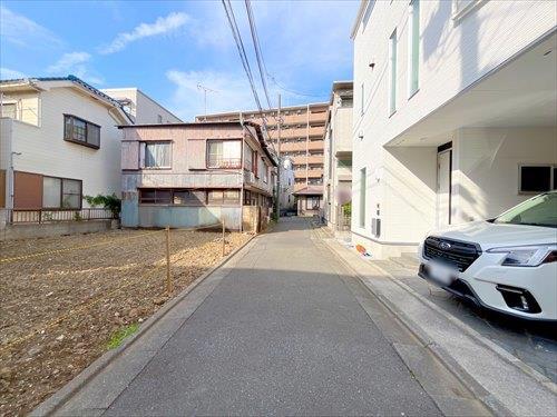 前面道路(2025年11月撮影)