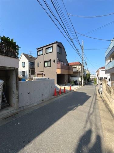 前面道路（2025年9月撮影）