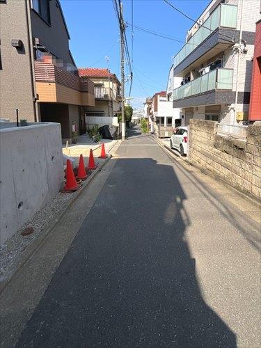 前面道路（2025年9月撮影）