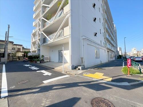 前面通路(2025年10月撮影)