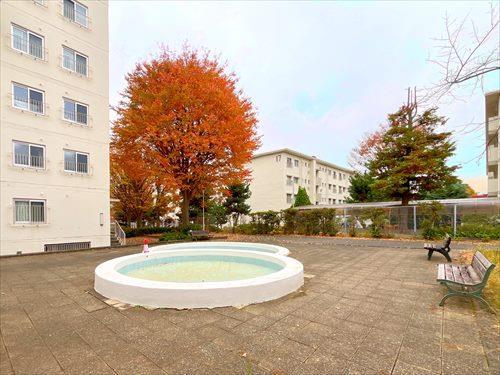 マンション前広場