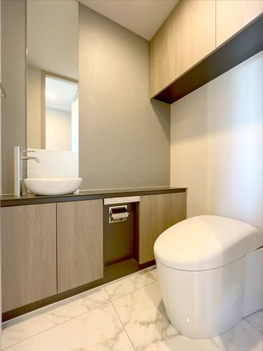 トイレ(ウォシュレット付き)