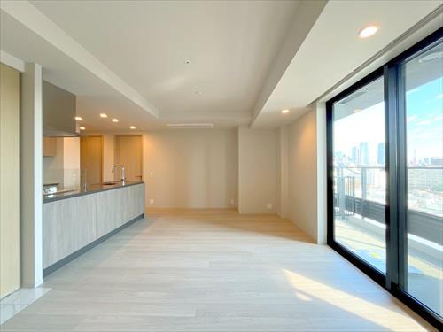 リビングダイニングキッチン(床暖房付き)