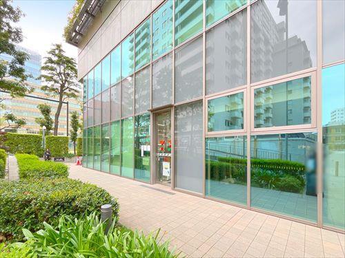 セブンイレブン渋谷区役所店まで130m