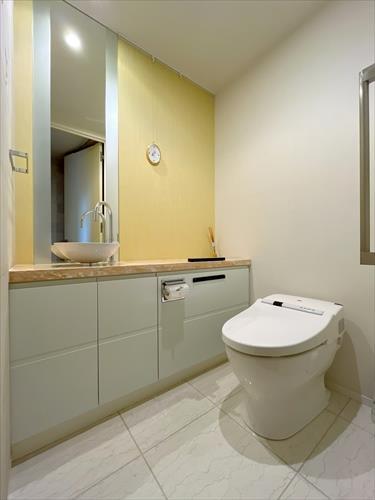 トイレ(ウォシュレット付き)