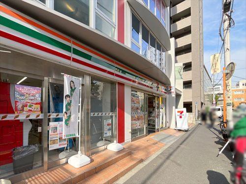 セブンイレブン西麻布3丁目店まで400m