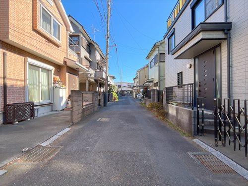 前面道路(2026年1月撮影)