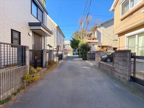 前面道路(2026年1月撮影)