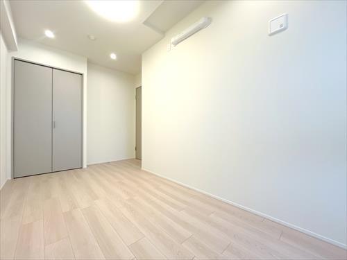 洋室約5.9帖・収納