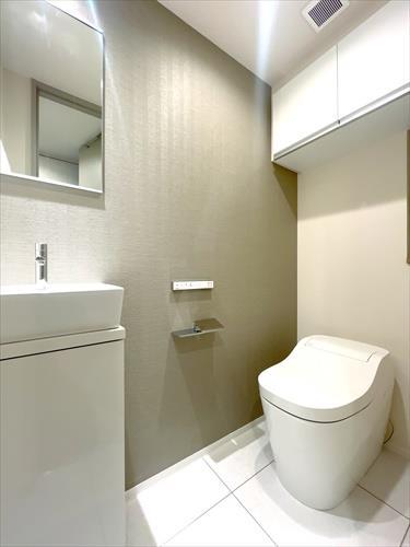 トイレ(温水便座付き)