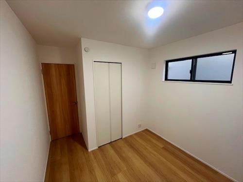 2F・南東側洋室5帖