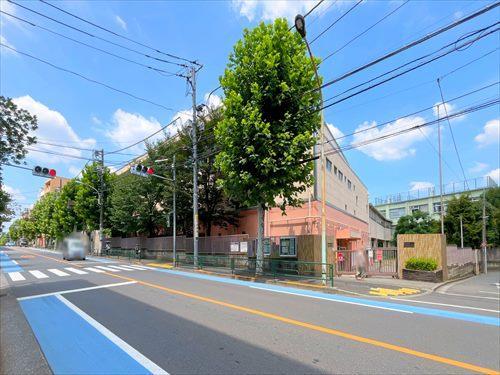 渋谷区立笹塚中学校まで390m