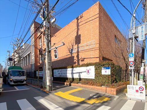 私立富士見丘高校まで570m