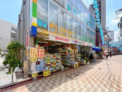 ドラッグセイムス笹塚十号通店まで580m