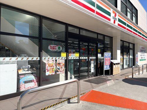 セブンイレブン晴海店まで310m