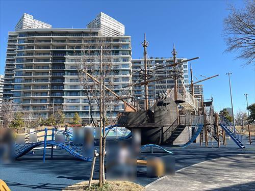 晴海ふ頭公園まで720m