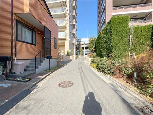 前面道路(2026年1月撮影)